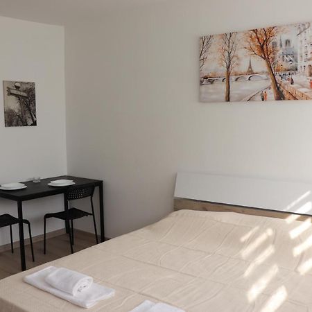Apartamento Apartman Lena Banovo Brdo Belgrado Exterior foto
